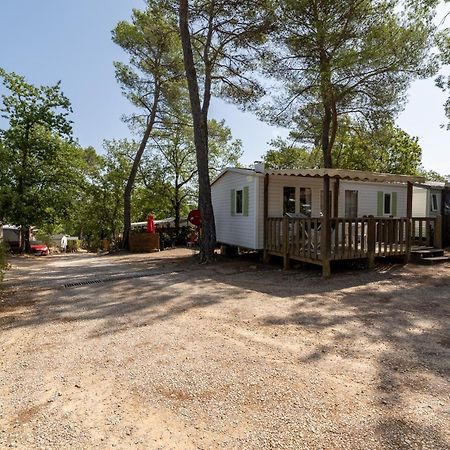 Camping Lou Cantaire Hotel Fayence Exterior foto
