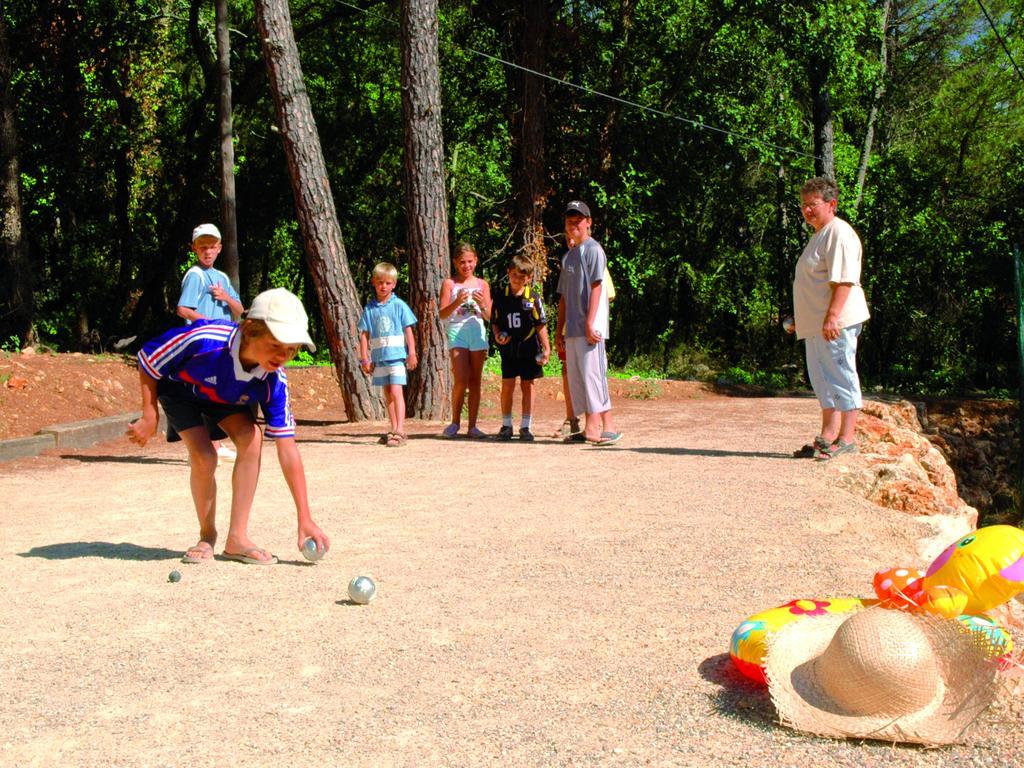 Camping Lou Cantaire Hotel Fayence Exterior foto