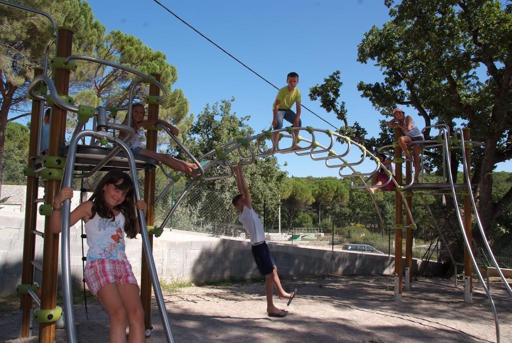 Camping Lou Cantaire Hotel Fayence Exterior foto